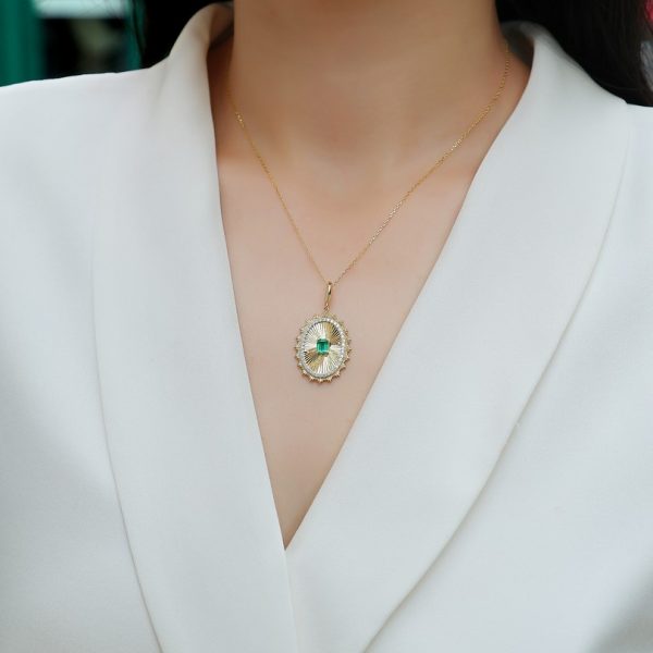 EMERALD RADIANT PENDANT